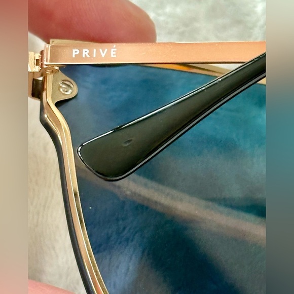PRIVÉ REVAUX Gold Mirrored Sunglasses​ - Picture 11 of 11